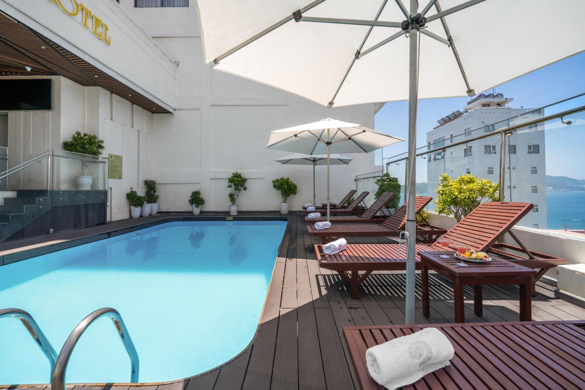 Sochi Hotel Нячанг Екстер'єр фото
